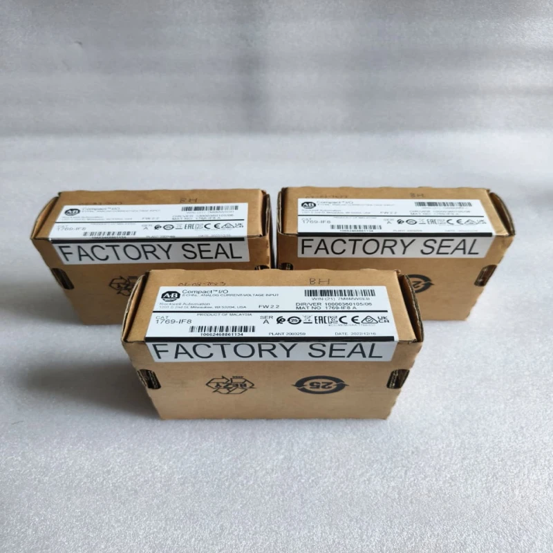 Allen-Bradley 1746-OB16 SLC 500 16-Point 24V DC Source Output Module thumbnail 6972